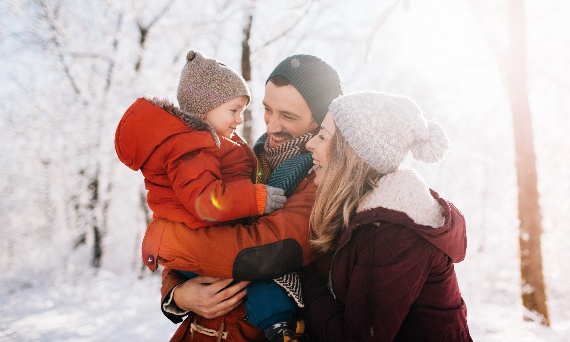Jak dbać o skórę zimą – kompleksowy przewodnik pielęgnacji + kosmetyki, które warto mieć